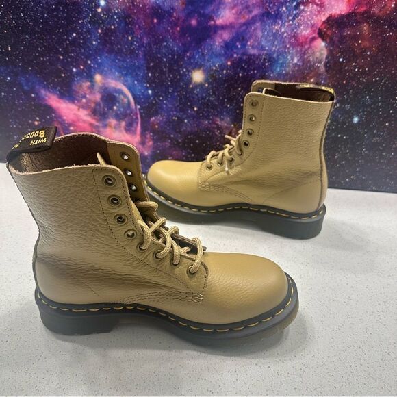 NEW Dr. Martens Women's 1460 Pascal Virginia Leather Boots Savannah Tan Sz 6 US - Picture 4 of 8